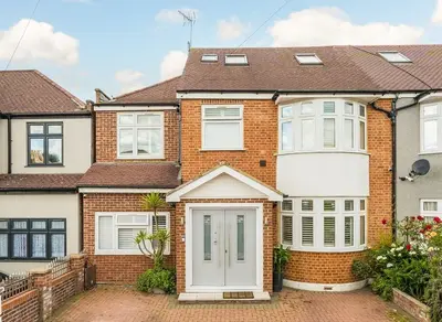 Harewood Road, Isleworth, TW7