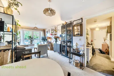 Brighton Road, Purley, CR8