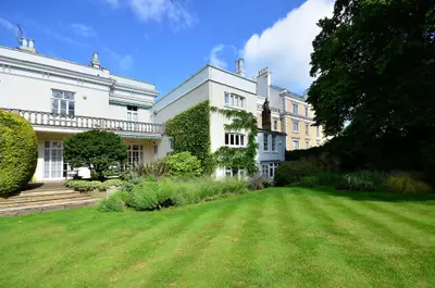 81d Wimbledon Park Side, London