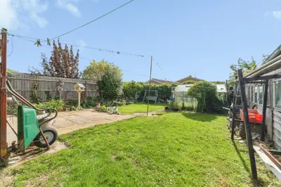 Oaklands Avenue, Huntingdon, PE28