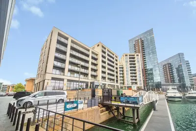 Maritime Walk, Ocean Village, SO14