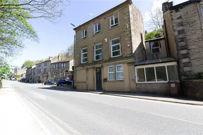 Station Road, Holmfirth, HD9