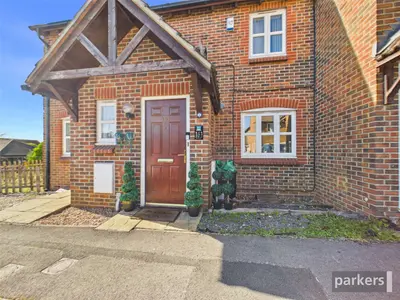 Maiden Place, Lower Earley, RG6