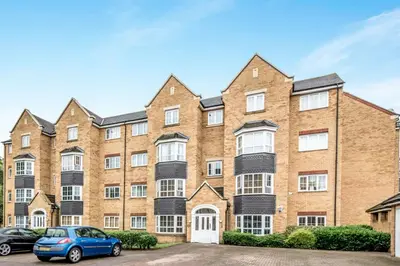 Henley Road, Bedford, MK40