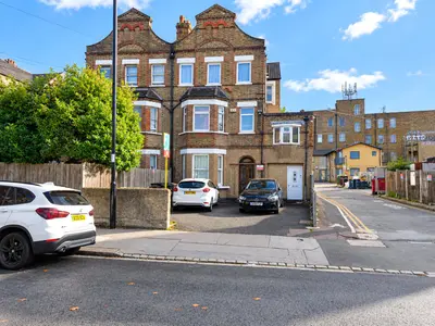 St Helen's Road, London, SW16