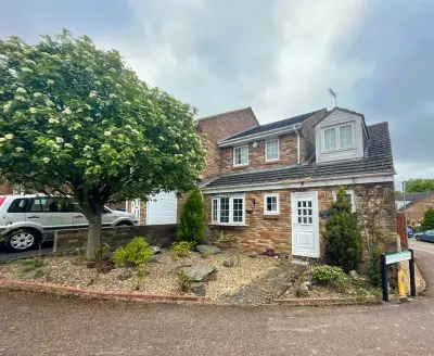 Grove Gardens, Tring, Hertfordshire, HP23 5PX
