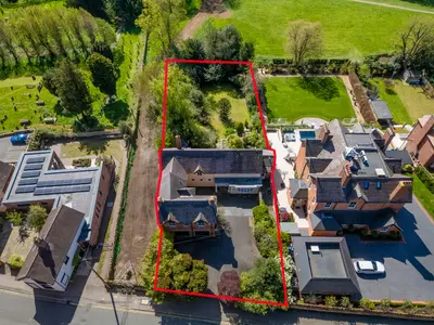 High Street, Kenilworth, CV8