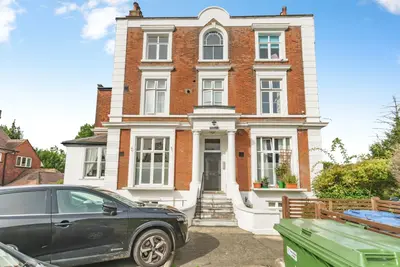 Cavendish Road, Redhill, RH1