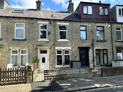 Lee Mount Road, Lee Mount, HX3