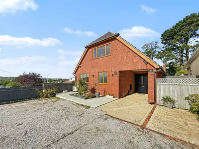 Blythe Road, Corfe Mullen, BH21
