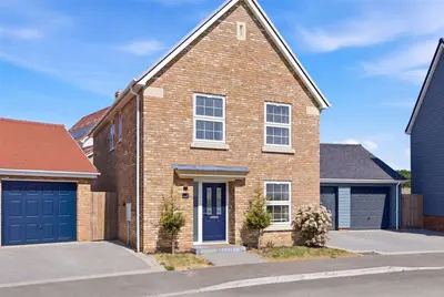 Windermere Way, Rettendon Common, Chelmsford, Essex, CM3 8FG