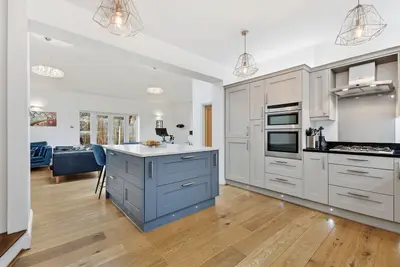 1 Prospect Villa, 10 Heath Road, Ramsden Heath, Billericay, Essex, CM11 1NA