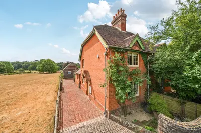 Tilford Street, Farnham, GU10
