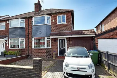 Vale Road, Timperley, Cheshire WA15 7TG
