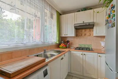 Flat 2, Frensham Court, Phipps Bridge Road, Mitcham