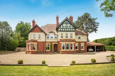 London Road, Shrewsbury, Shropshire, SY2 6PN