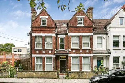 Leigham Vale, London, SW16