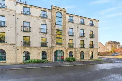 Lady Campbells Court, Dunfermline, KY12