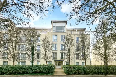 Melliss Avenue, Kew, TW9