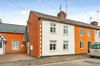 Wallash, Mayfield, Ashbourne