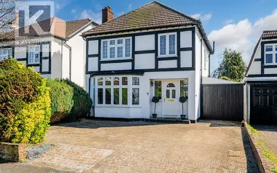 Waverley Road, Epsom, KT17
