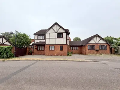 Millers Close, RUSHDEN