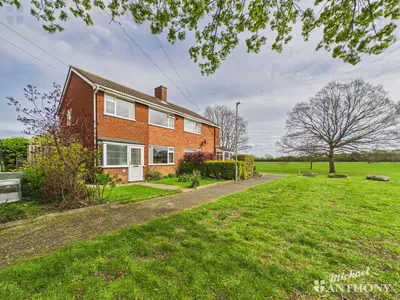 Ambleside, Aylesbury, HP21 9TT