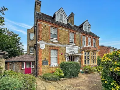 Birdhurst Road, South Croydon