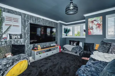 Preston Manor Road, Tadworth, KT20
