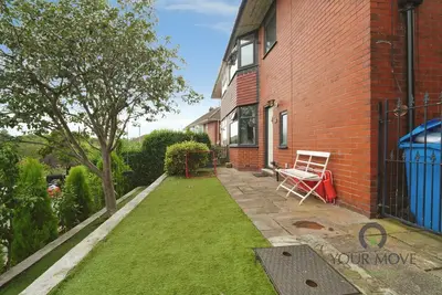 Edge Hill Road, Royton, OL2