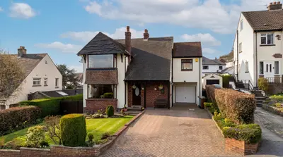 Layton Mount, Rawdon, LS19