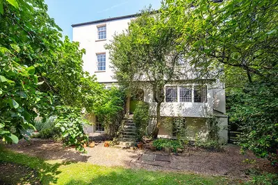 South End Road, Hampstead, London, NW3 2RJ
