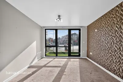 Mitcham Road, London, SW17