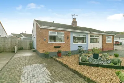 Lon Garnedd, Abergele, LL22