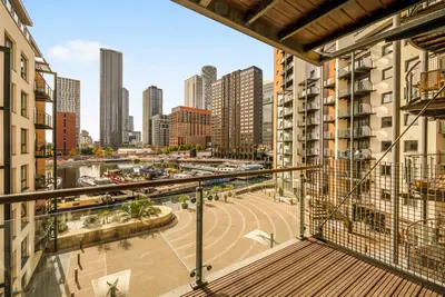 Boardwalk Place, London, E14