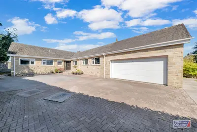 Shoebridge Avenue, Eastburn, BD20 8UZ