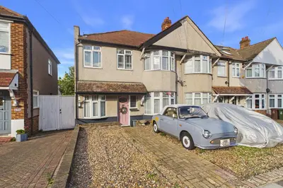 Sutherland Avenue, Welling, DA16
