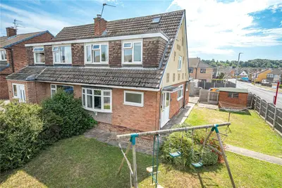 Fairburn Drive, Garforth, LS25