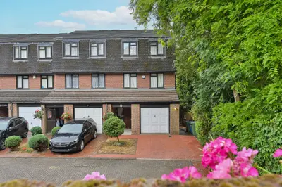 8 Harrow Fields Gardens