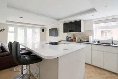 Frensham Way, B17