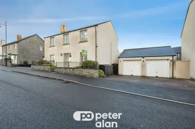 Heathland Way, Neath, SA10