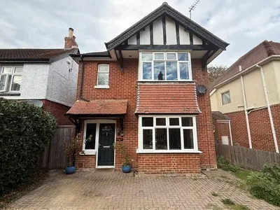 Shrubbs Hill, SO43