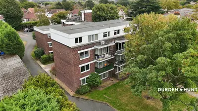 Woodford Road, South Woodford, E18