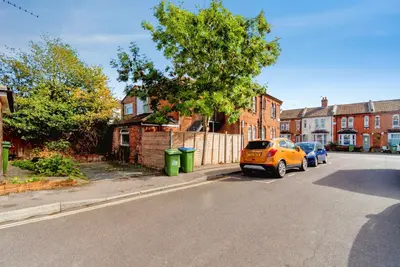 Milton Road, Southampton, SO15
