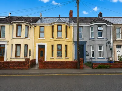 College Street, Ammanford, SA18