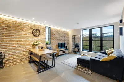 Archer Mews, Hampton Hill, TW12