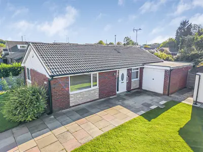 Meadway, Bury, BL9 9TY