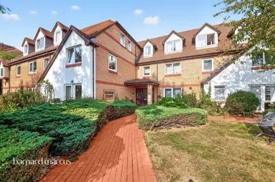 Friern Watch Avenue, London, N12