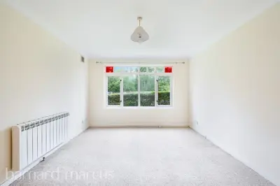 Dukes Avenue, New Malden, KT3