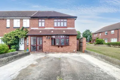Legon Avenue, Romford, RM7